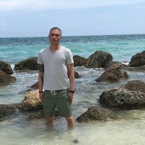 Meet your Posher, Ken